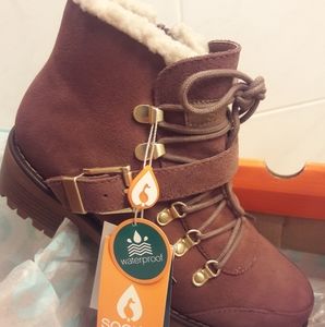 Women's Waterproof Boots